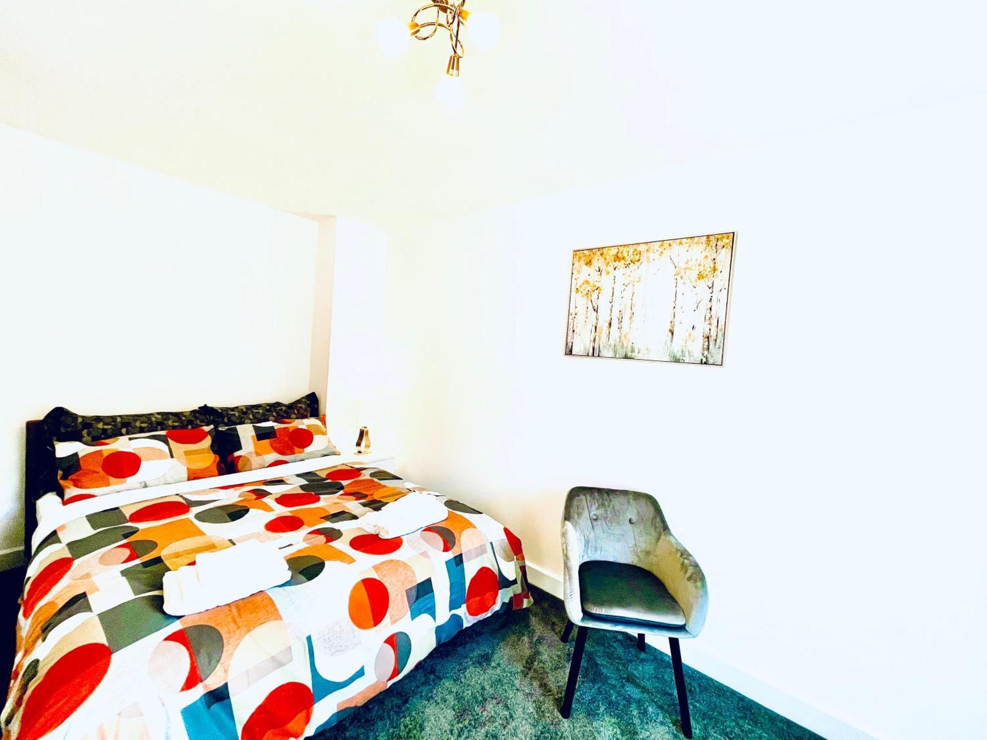 Appartamento Modern Townhouse, Sleeps 4 With Parking Wakefield Esterno foto
